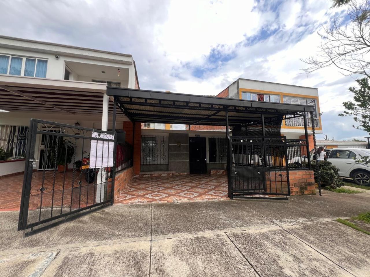 Casa Amplia Cerca A Ukumari Parque Consota Y Excelentes Restaurantes *