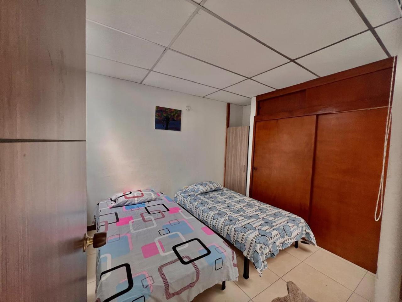 Casa Amplia Cerca A Ukumari Parque Consota Y Excelentes Restaurantes 度假居 *